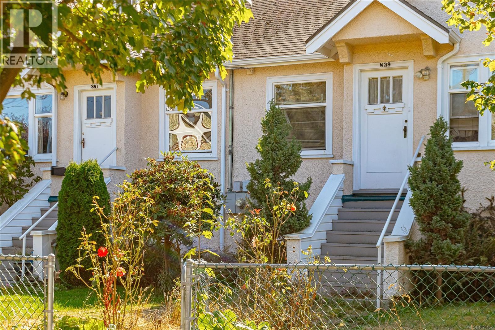 841/839 Princess Ave, Victoria