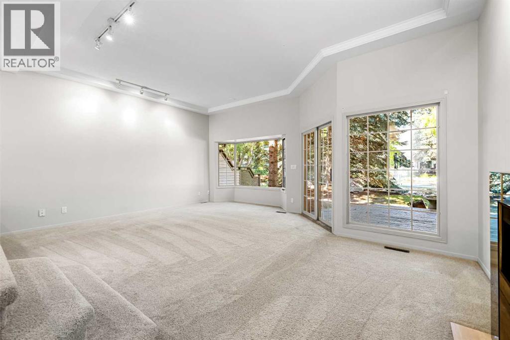 Single Family House for Sale in    Street NW Varsity Calgary 