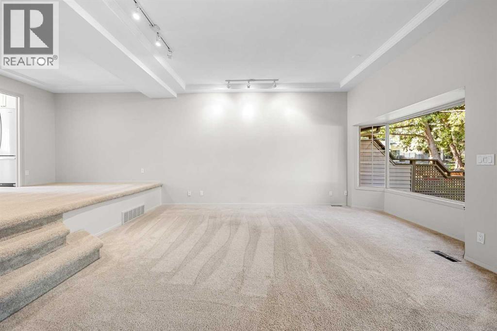 Single Family House for Sale in    Street NW Varsity Calgary 