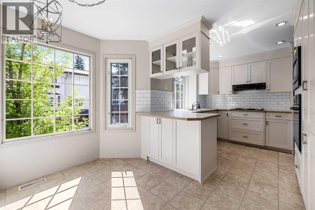 Single Family House for Sale in    Street NW Varsity Calgary 