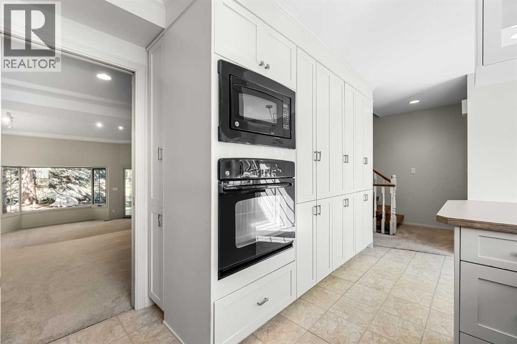 Single Family House for Sale in    Street NW Varsity Calgary 