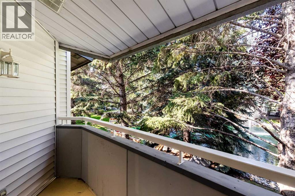 Single Family House for Sale in    Street NW Varsity Calgary 