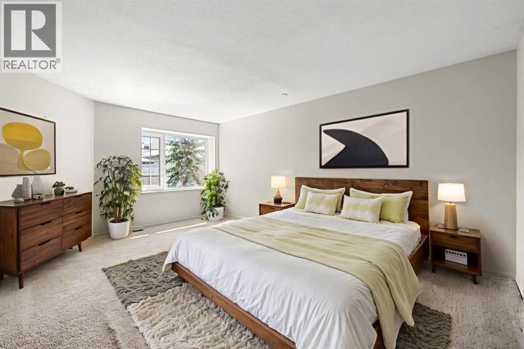 Single Family House for Sale in    Street NW Varsity Calgary 