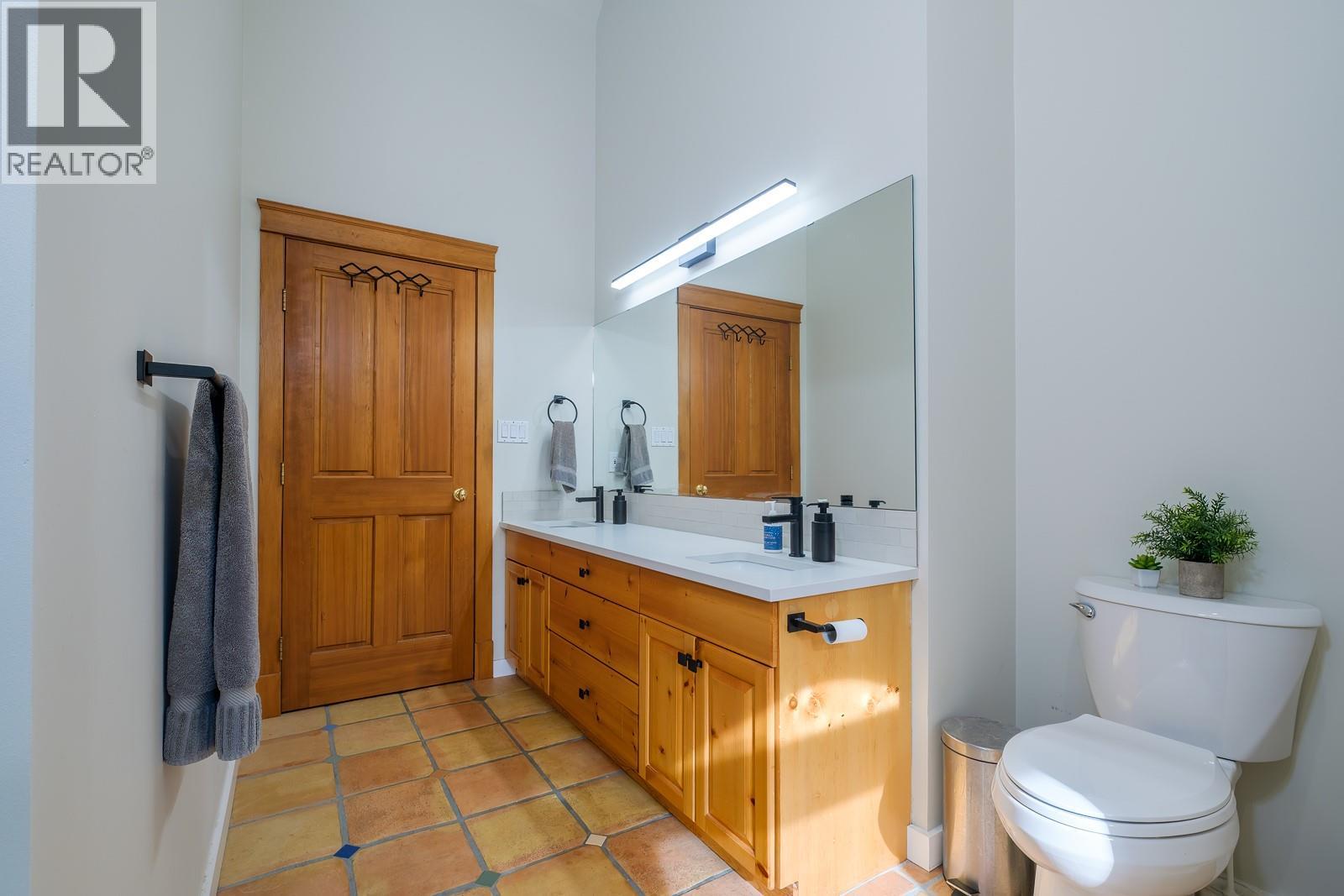 2302 Happy Valley Road, Rossland