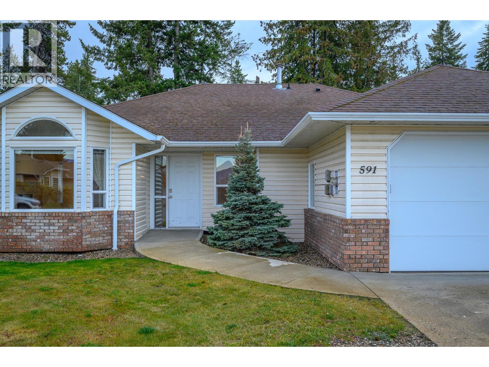 591 24 Street SE, Salmon Arm