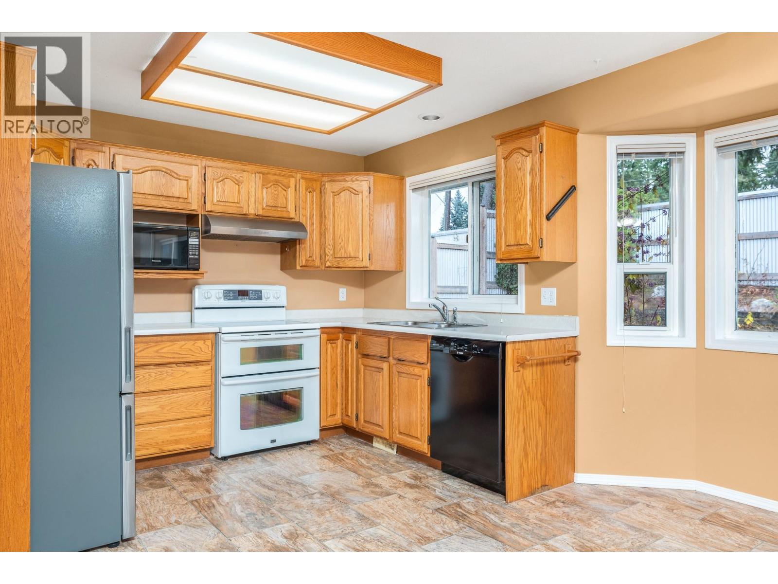 591 24 Street SE, Salmon Arm