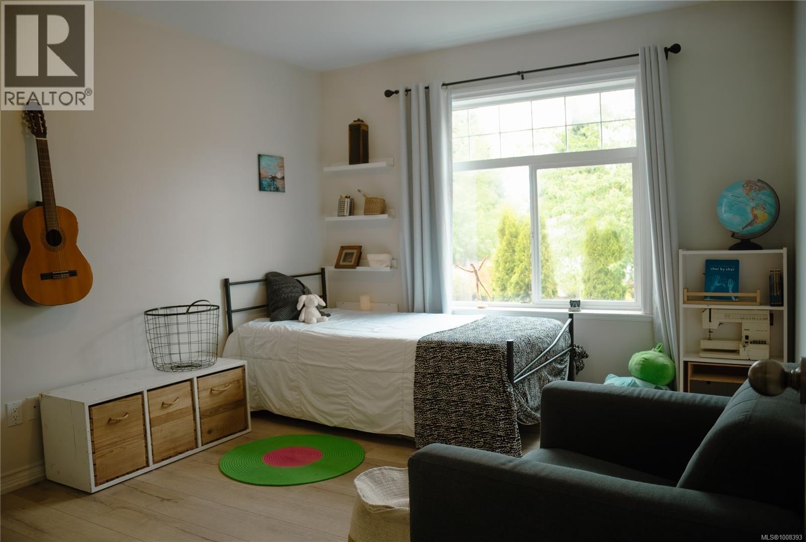 907 Savary Dr, Qualicum Beach