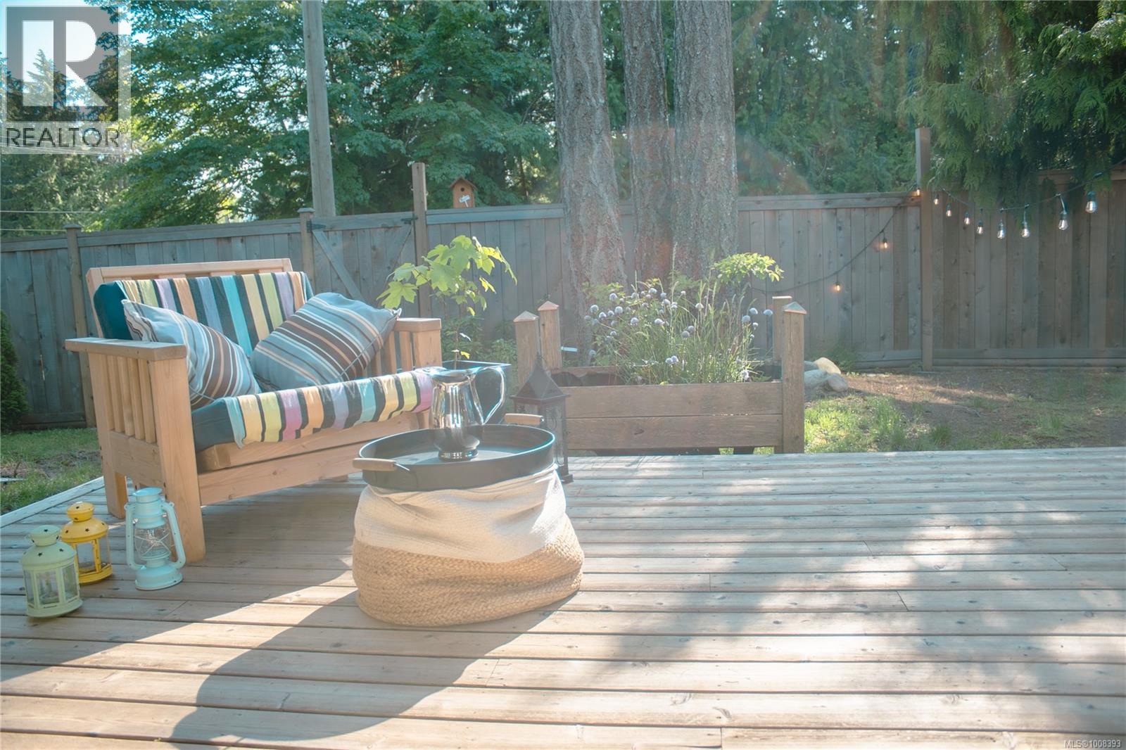 907 Savary Dr, Qualicum Beach