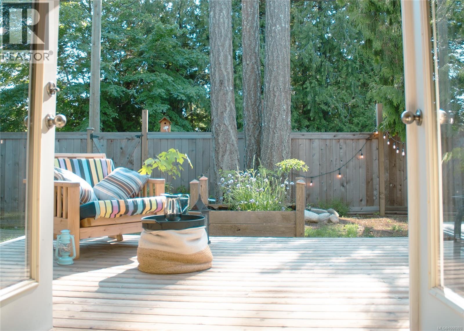 907 Savary Dr, Qualicum Beach