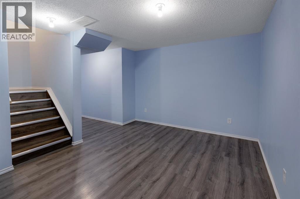 Single Family House for Sale in  Saddlebrook Way NE Saddle Ridge Calgary 