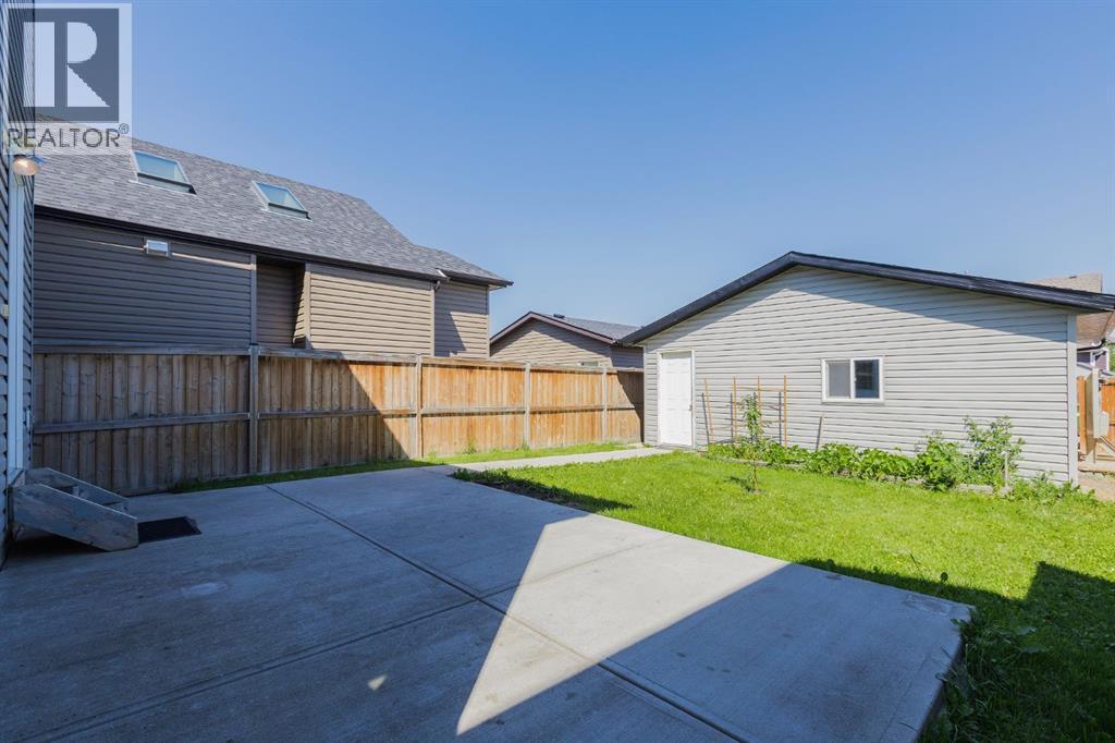 Single Family House for Sale in  Saddlebrook Way NE Saddle Ridge Calgary 