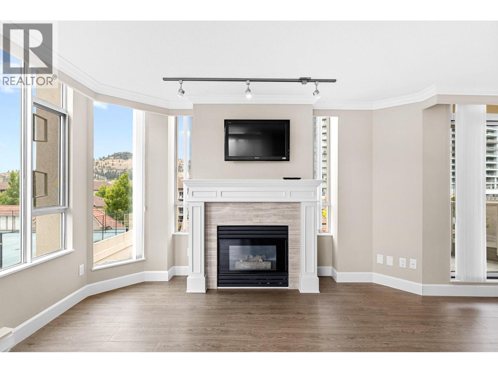 501 1152 Sunset Drive, Kelowna