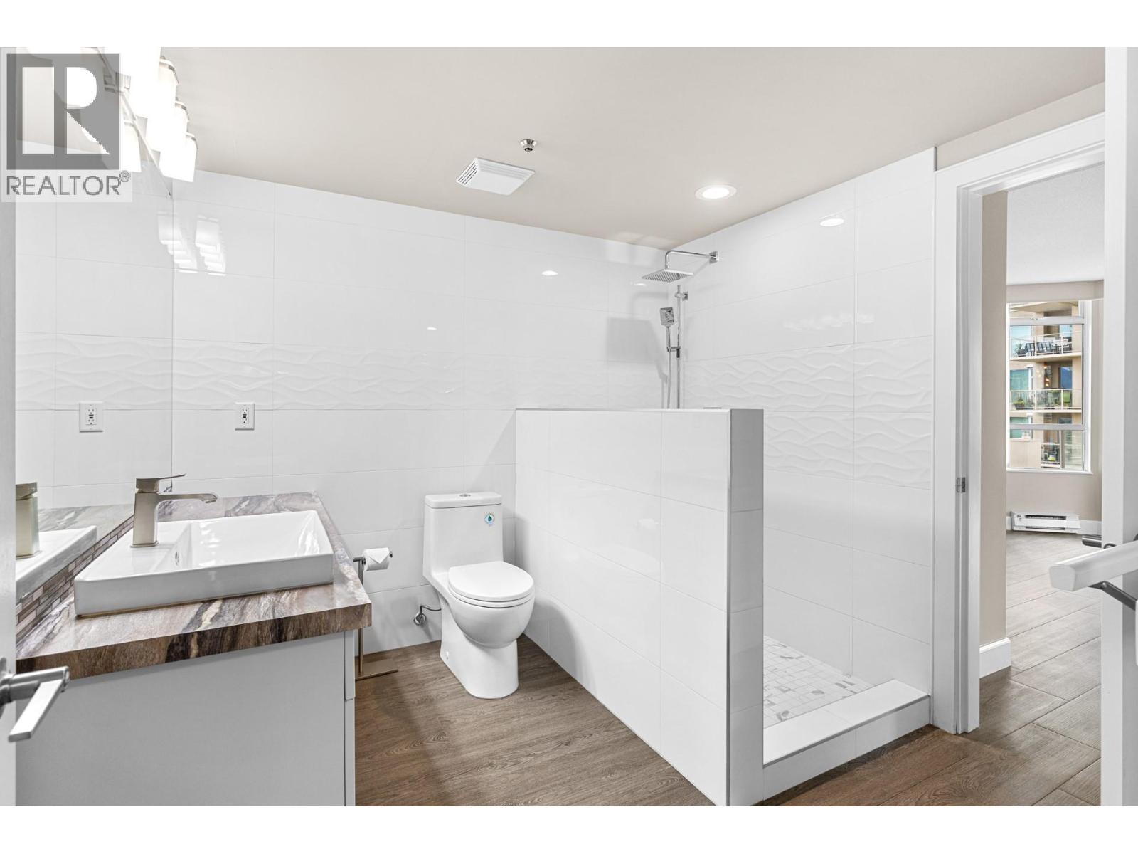 501 1152 Sunset Drive, Kelowna