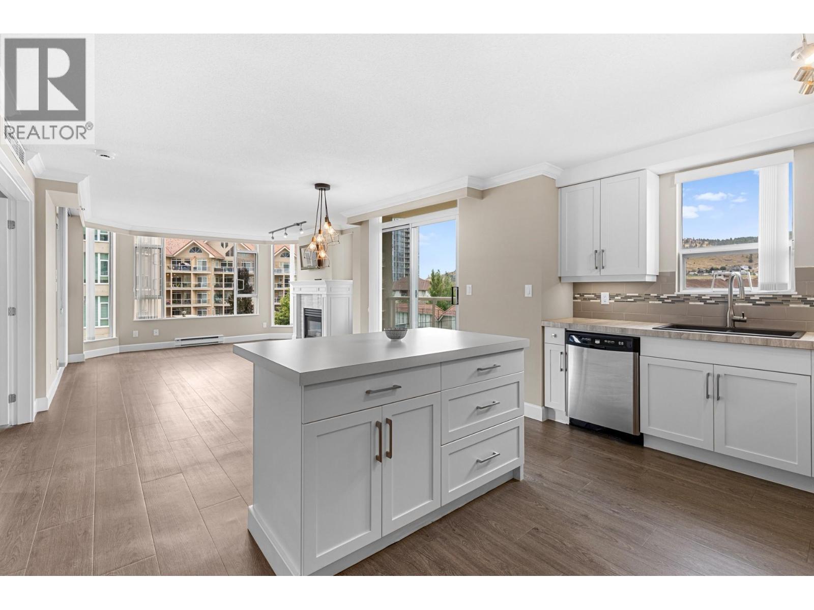 501 1152 Sunset Drive, Kelowna