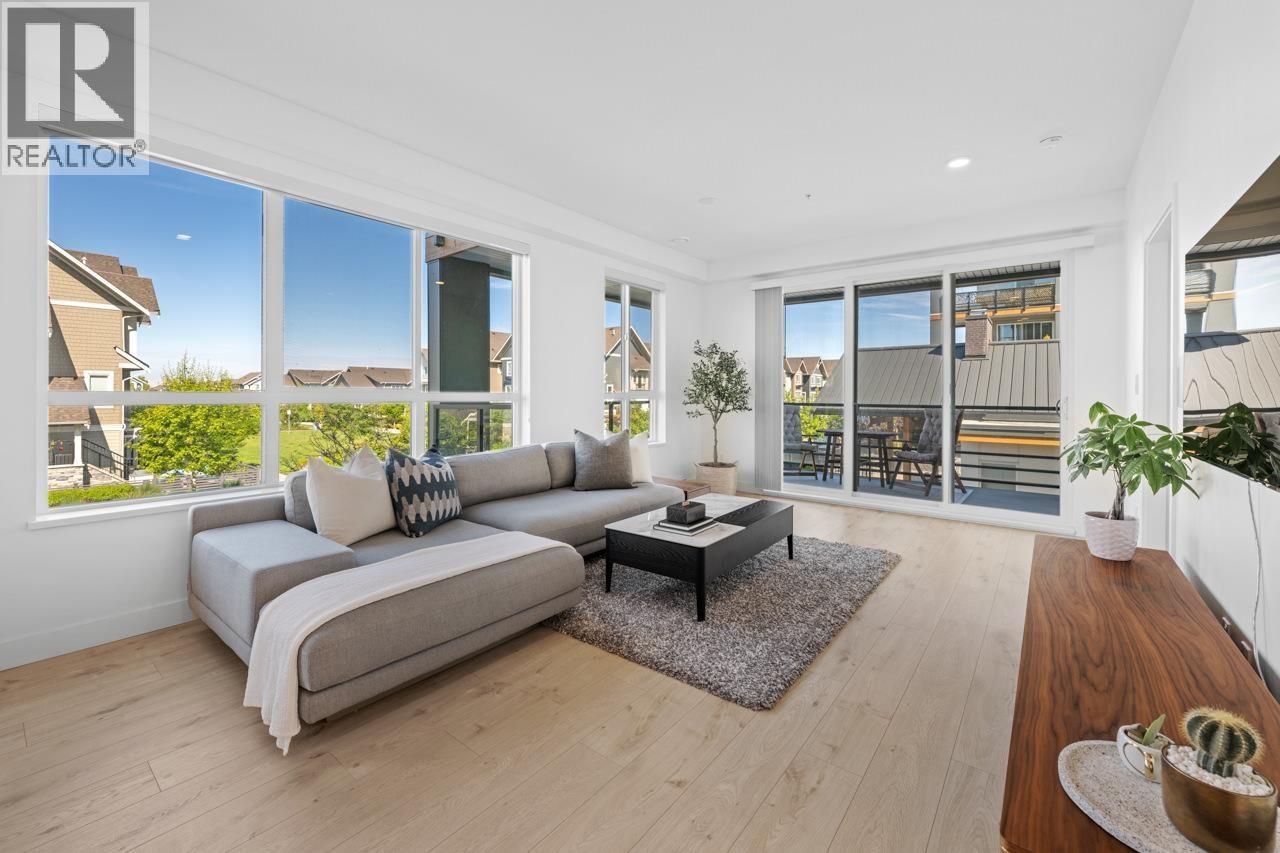 219 1792 STARLING DRIVE, Tsawwassen