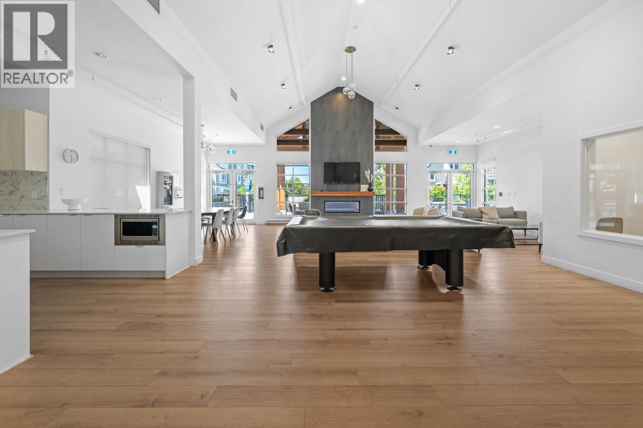 219 1792 STARLING DRIVE, Tsawwassen