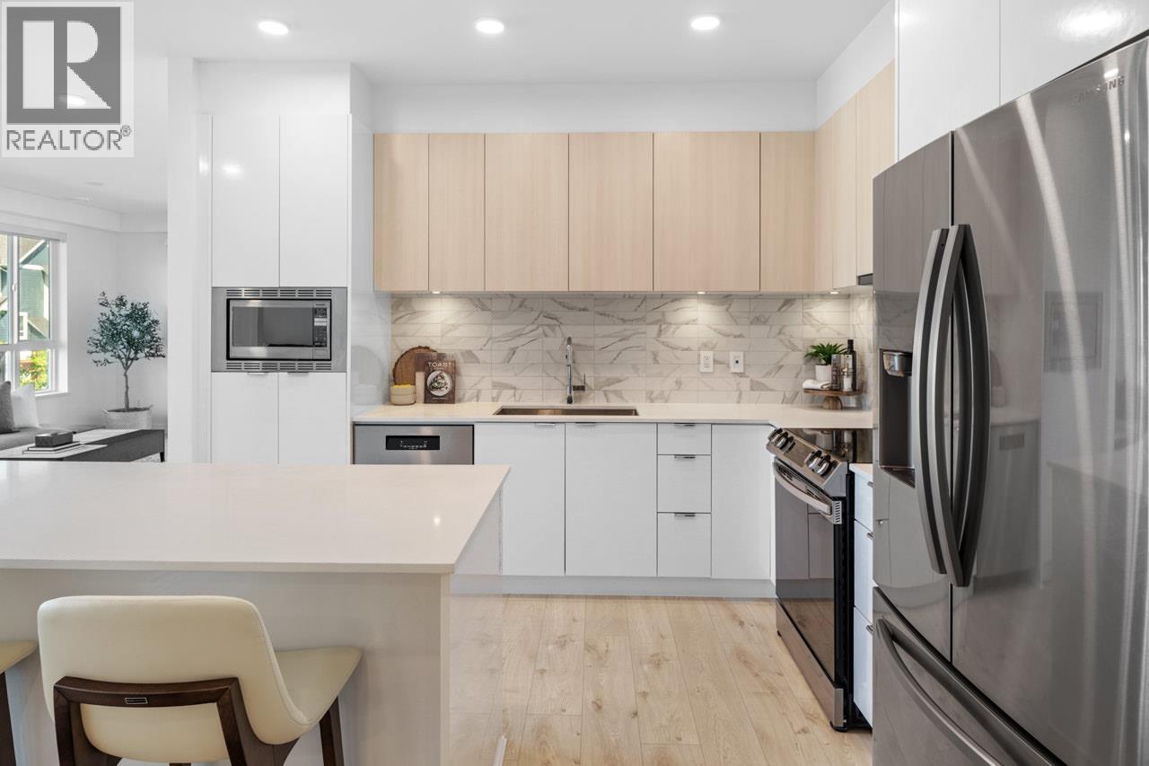 219 1792 STARLING DRIVE, Tsawwassen