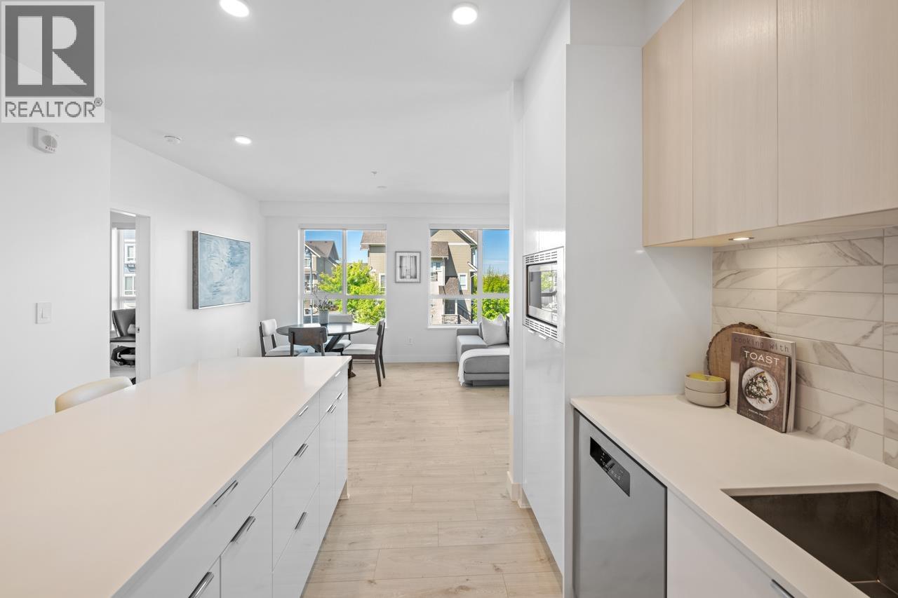 219 1792 STARLING DRIVE, Tsawwassen