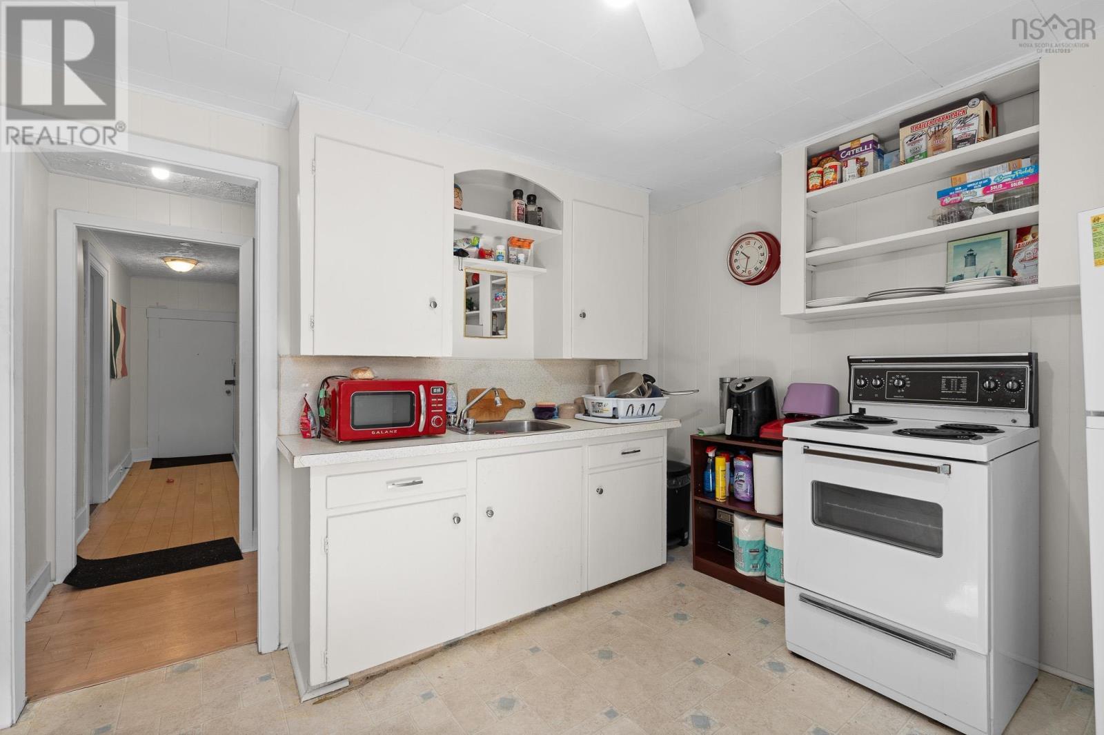 Property 22 of 46 of 220 James Street