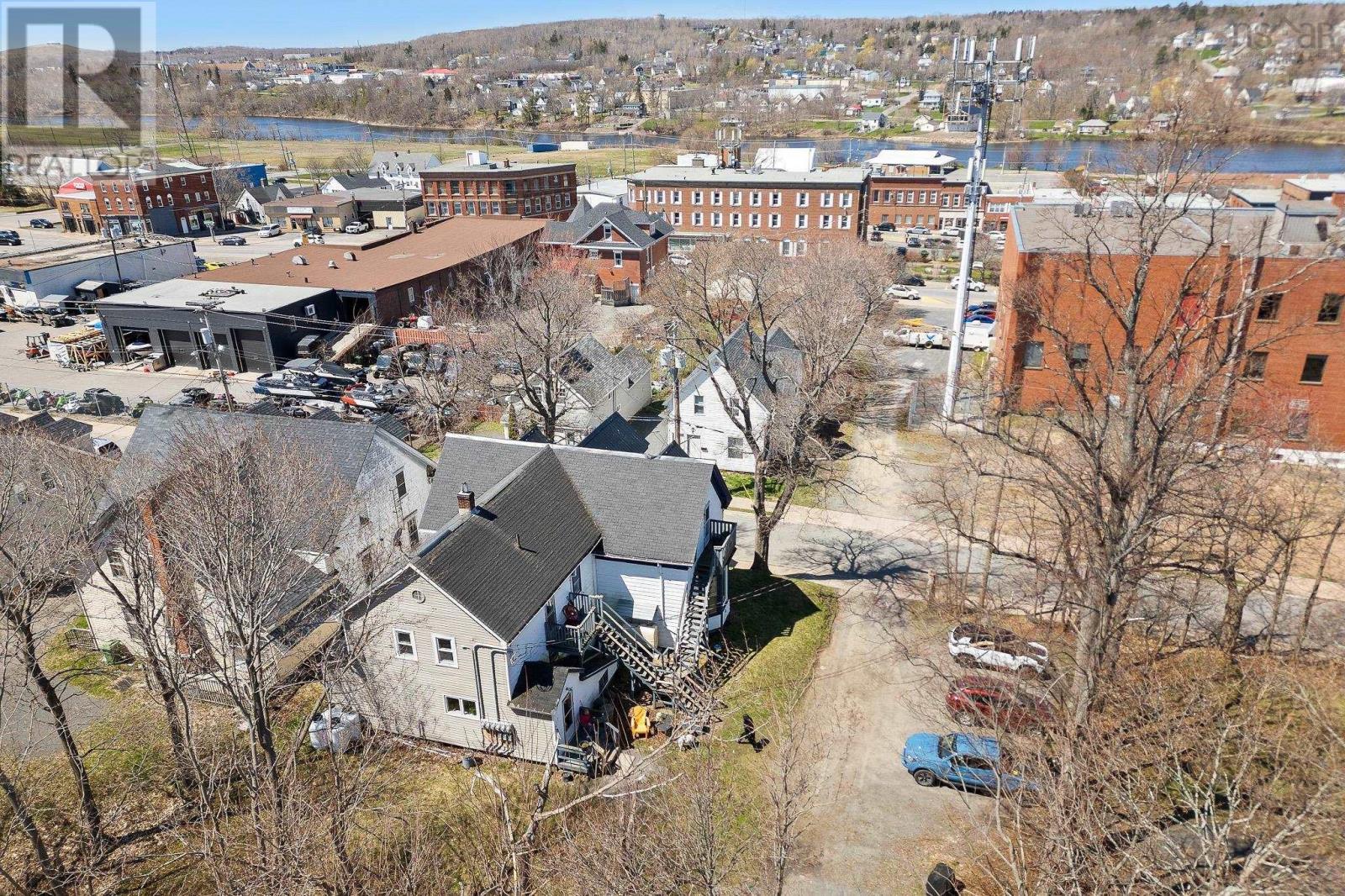 Property 37 of 46 of 220 James Street