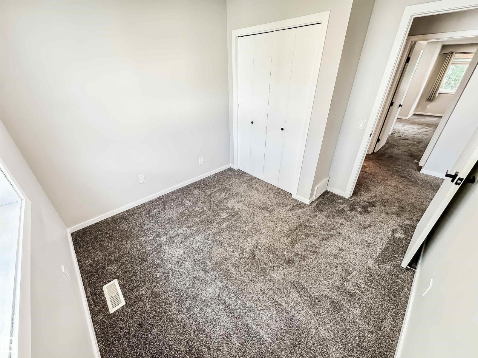 #26 10909 106 ST NW, Edmonton