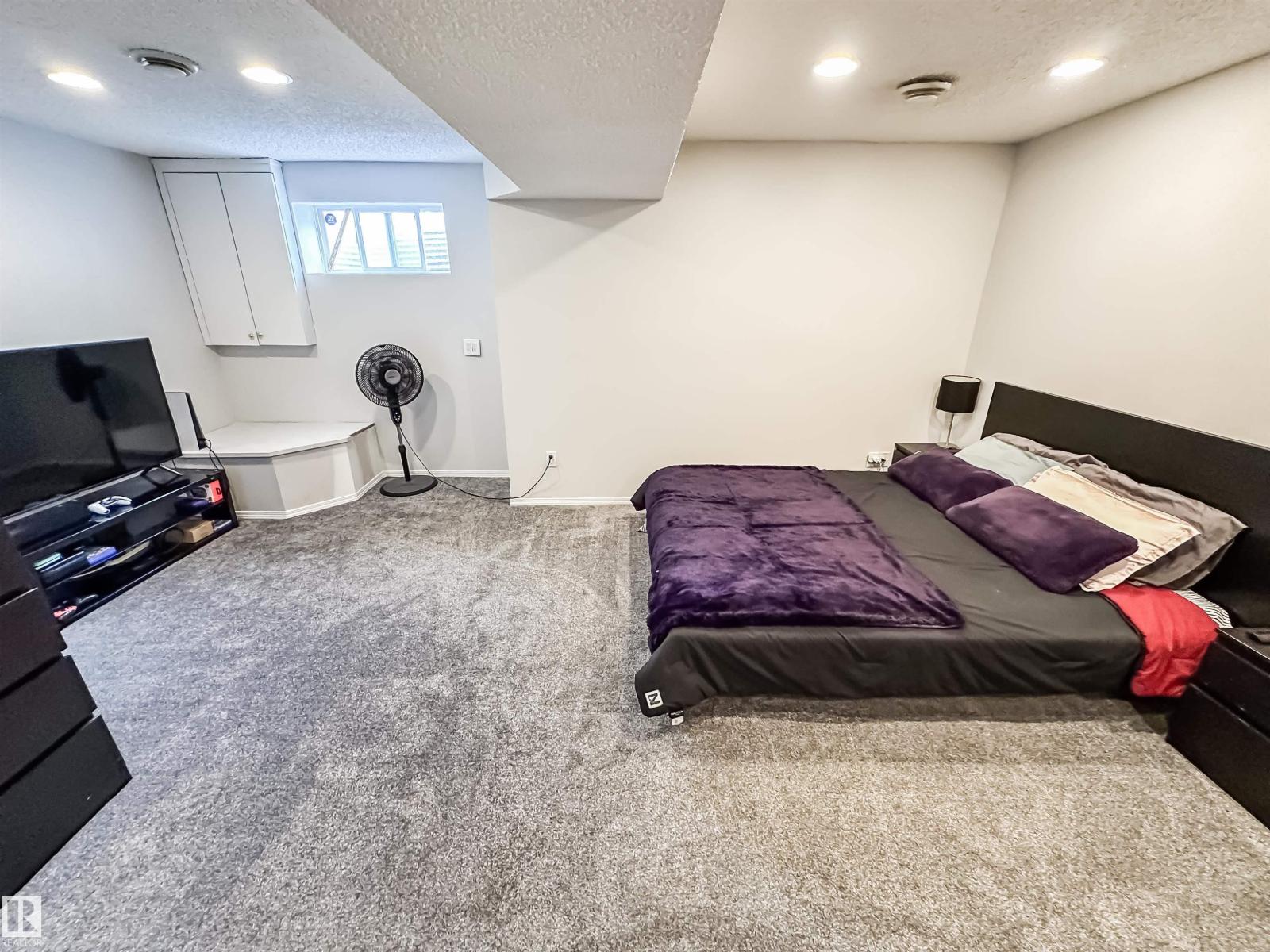 #26 10909 106 ST NW, Edmonton