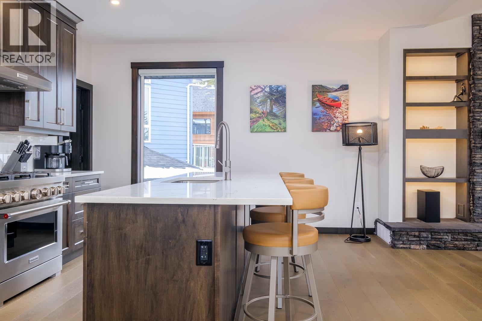 2001 Crest Road Unit# B, Rossland