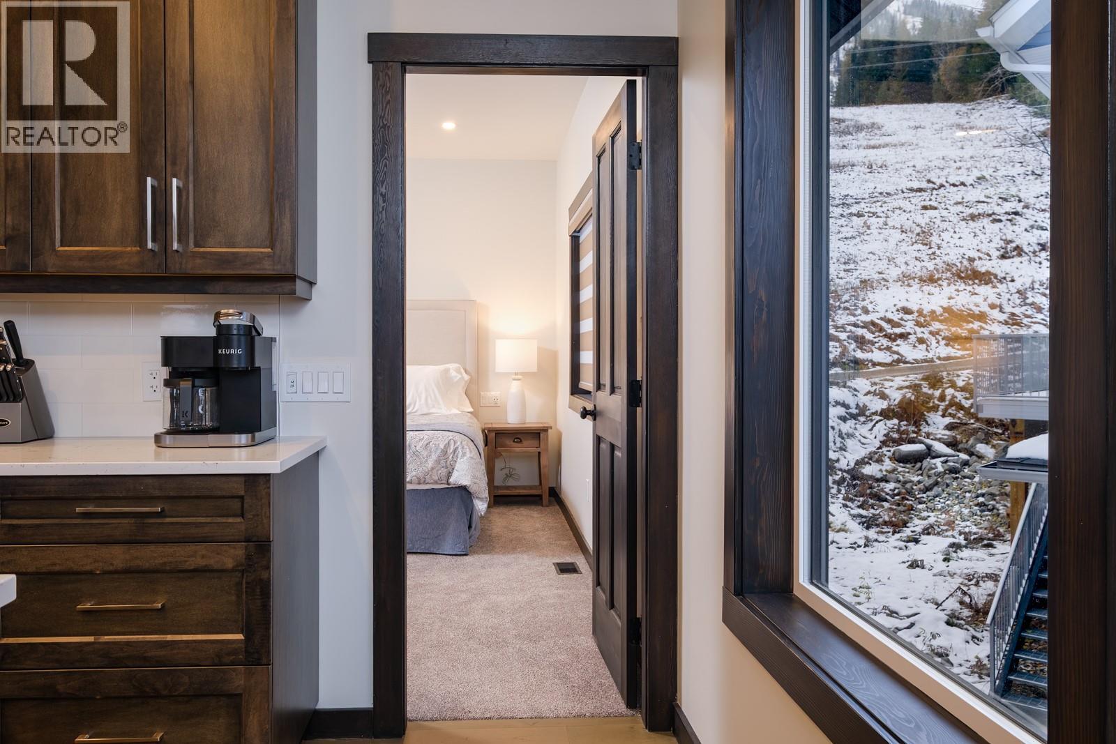 2001 Crest Road Unit# B, Rossland