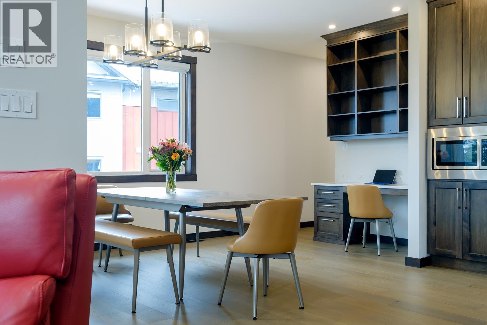 2001 Crest Road Unit# B, Rossland