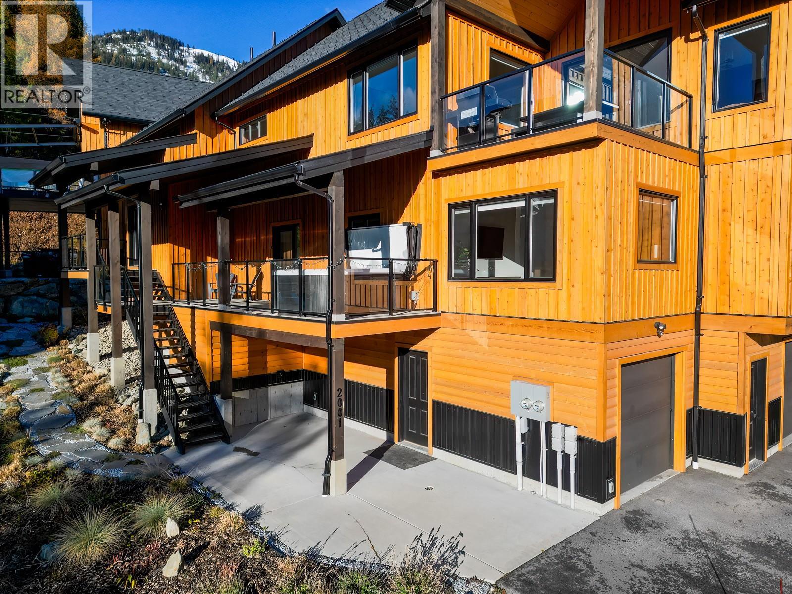 2001 Crest Road Unit# B, Rossland