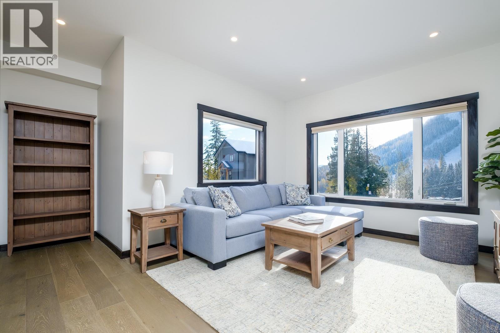 2001 Crest Road Unit# B, Rossland