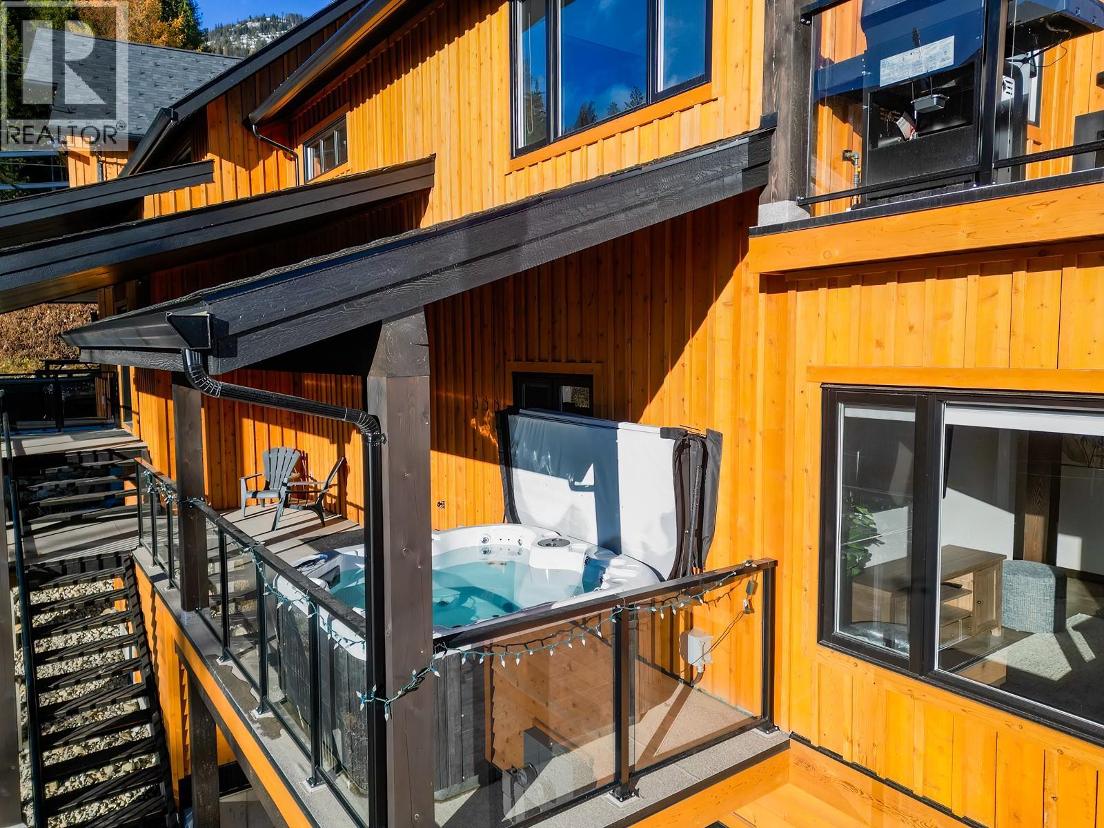 2001 Crest Road Unit# B, Rossland