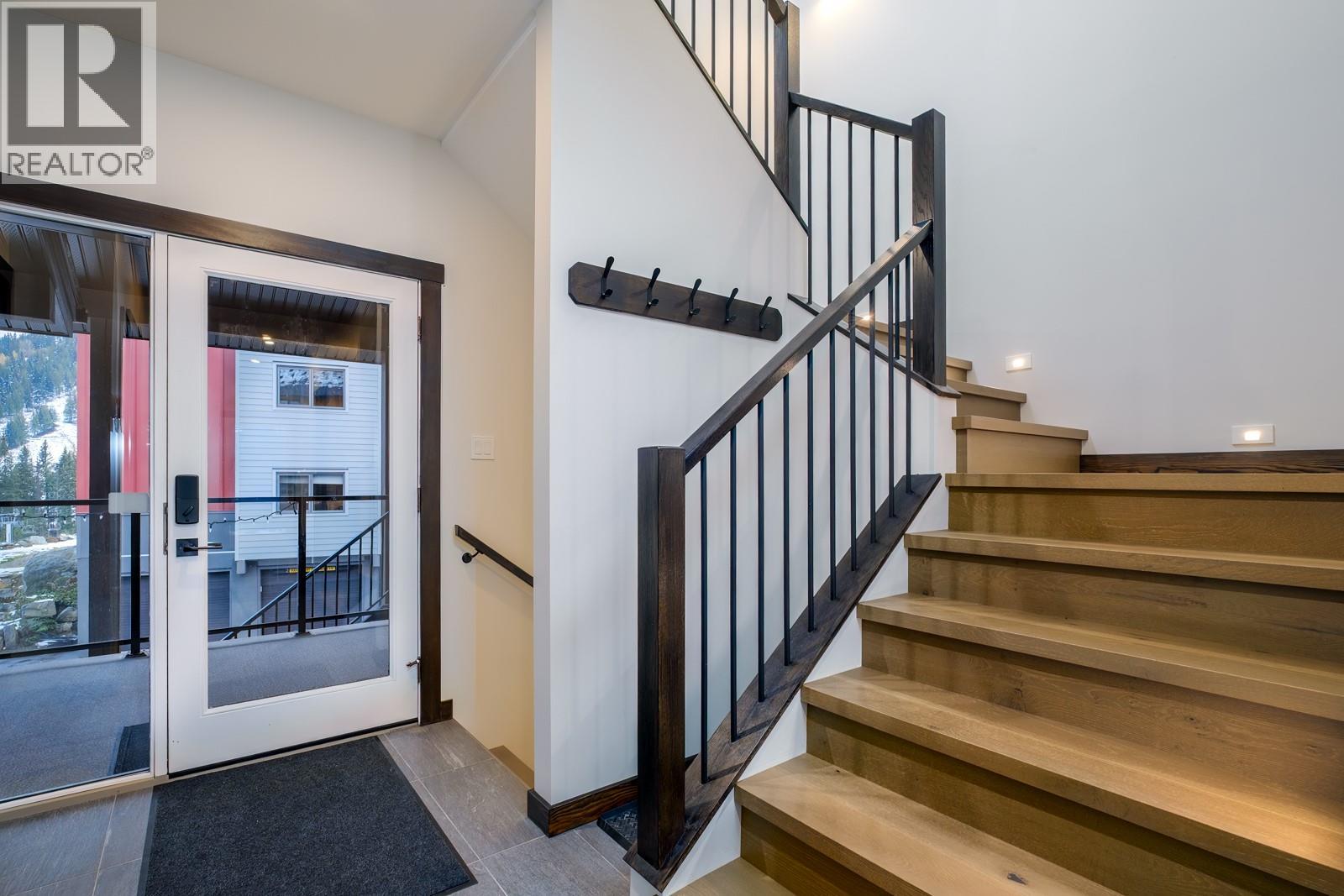 2001 Crest Road Unit# B, Rossland