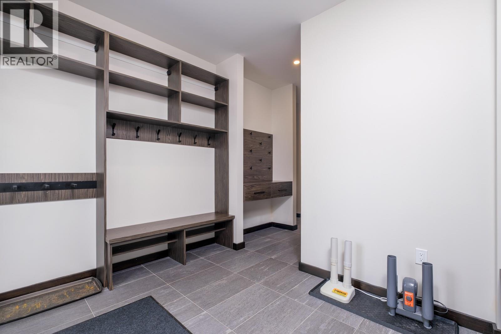 2001 Crest Road Unit# B, Rossland