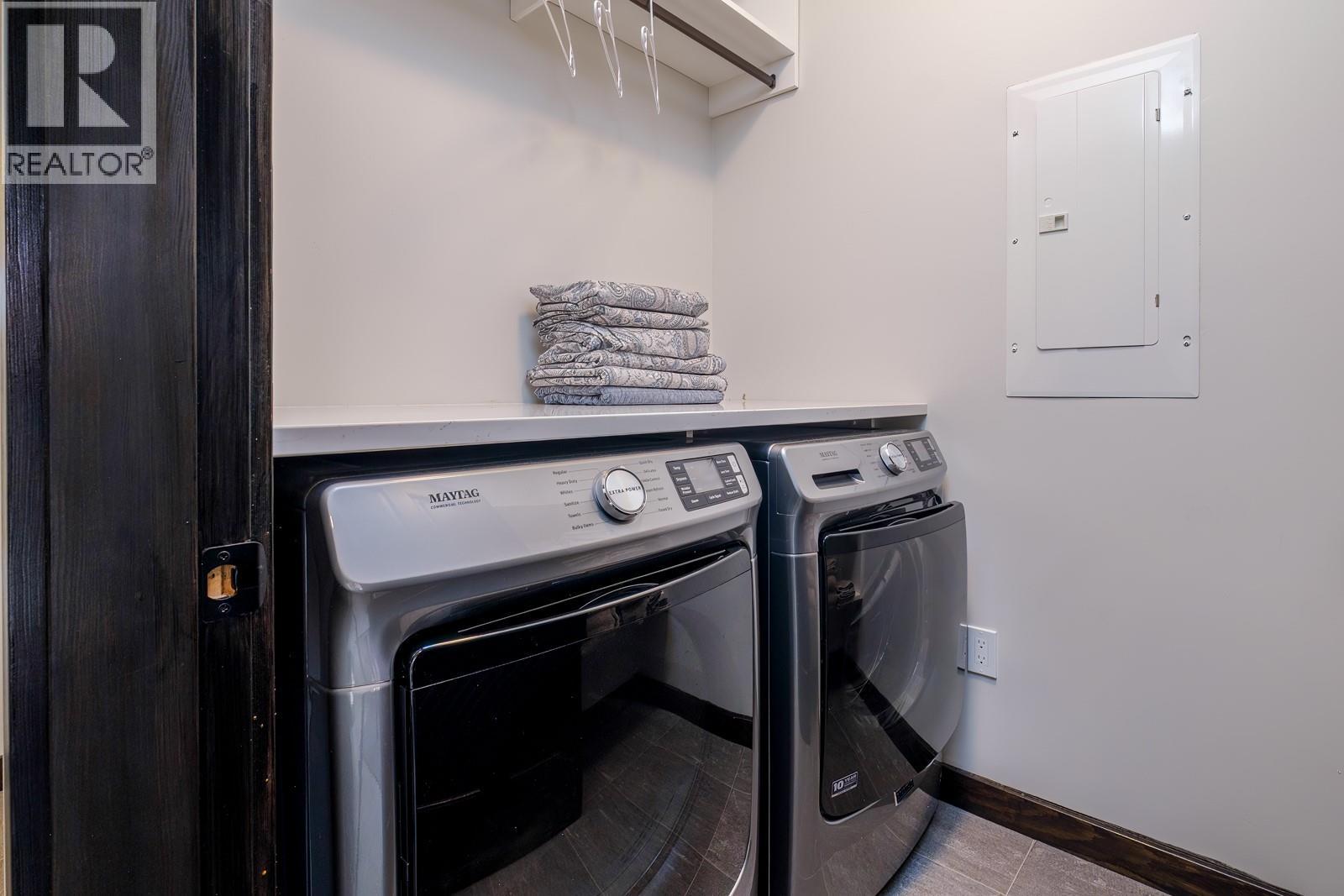 2001 Crest Road Unit# B, Rossland