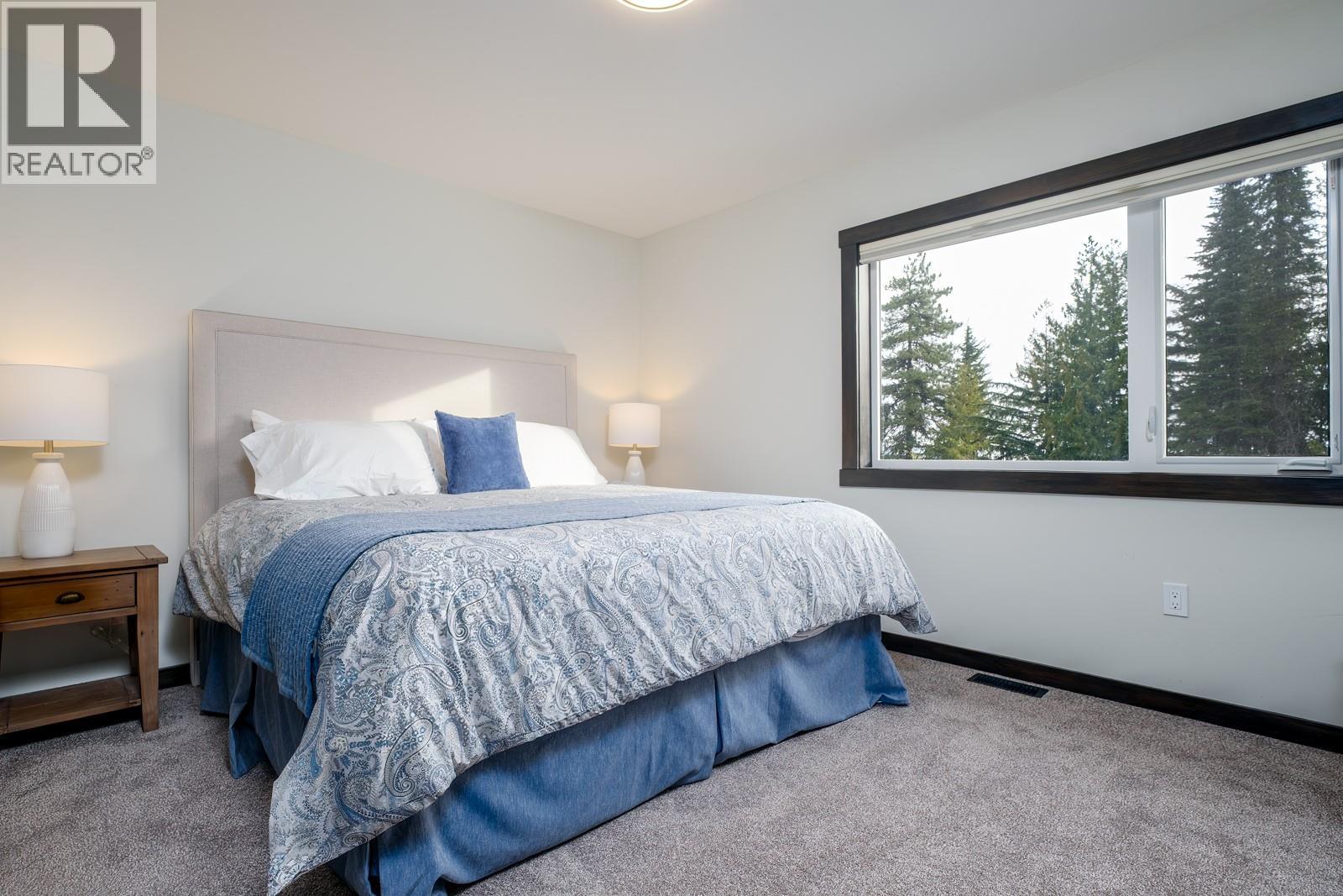 2001 Crest Road Unit# B, Rossland