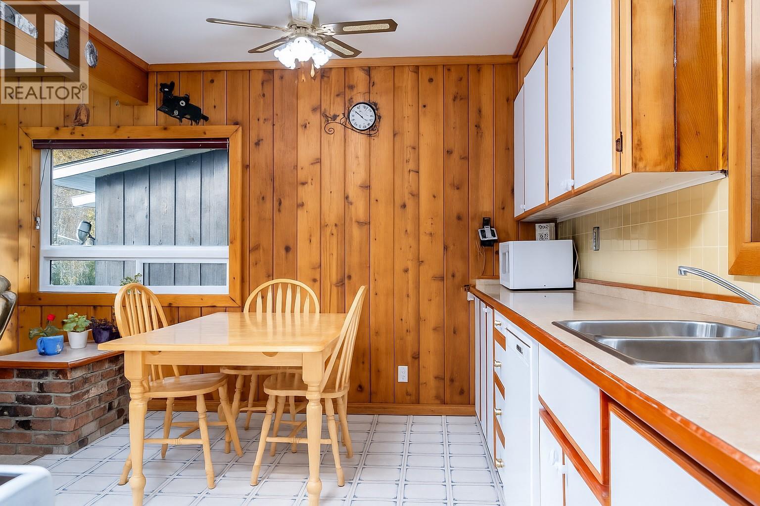 2130 Victoria Avenue, Rossland