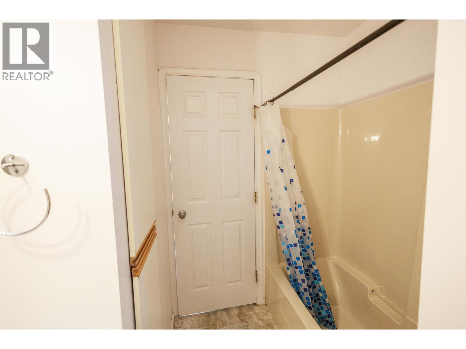 #A 5115 MEDEEK AVENUE - 14