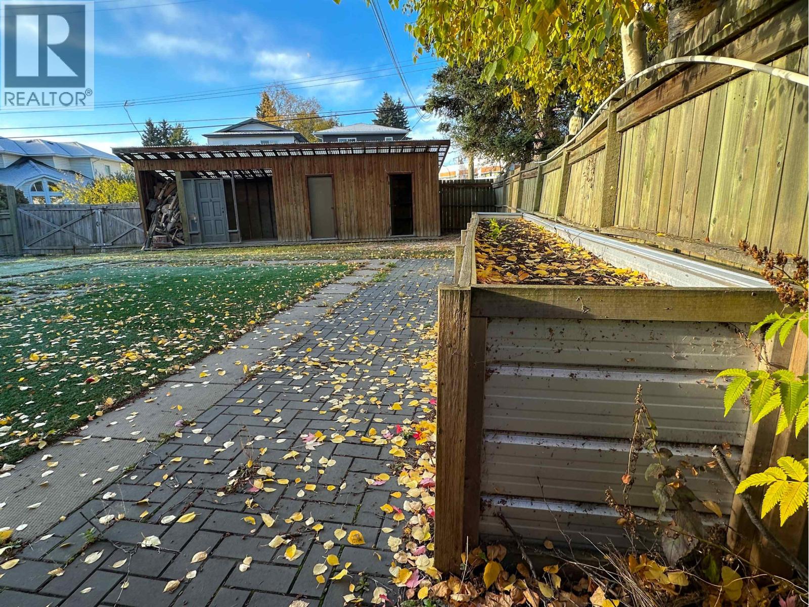 2550 LAURIER CRESCENT, Prince George