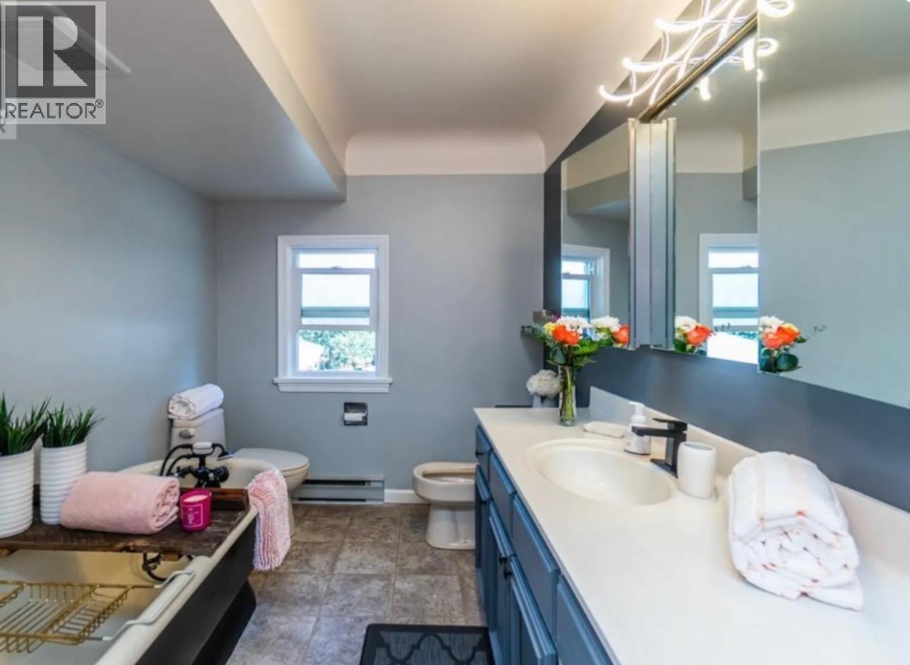 2550 LAURIER CRESCENT, Prince George