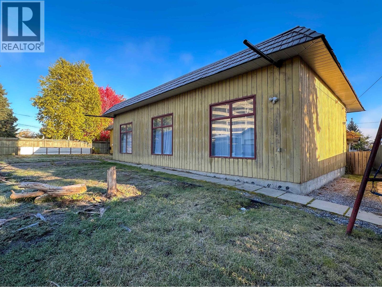 2550 LAURIER CRESCENT, Prince George