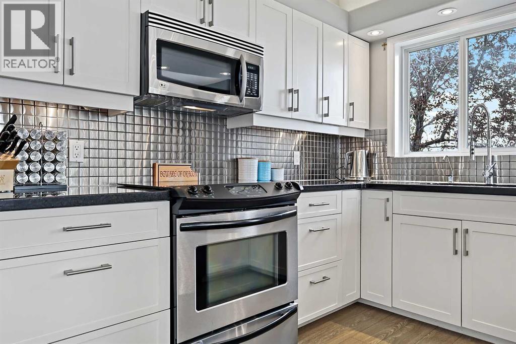 Single Family House for Sale in    Avenue SW Christie Park Calgary 