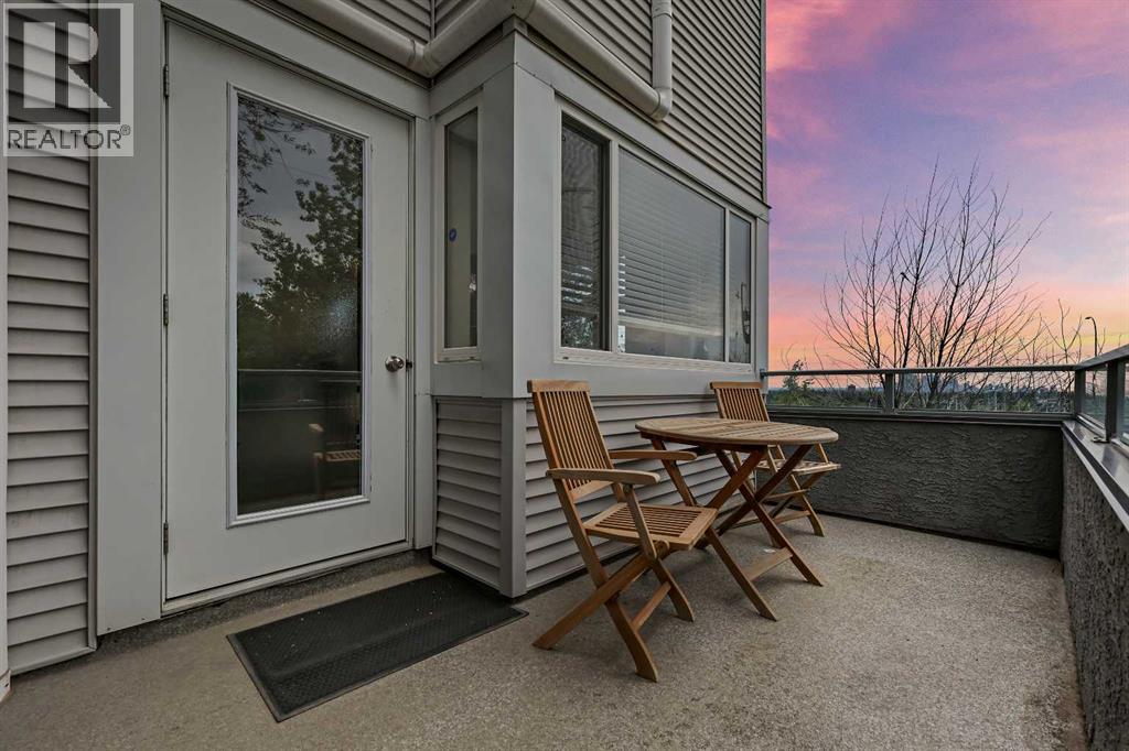 Single Family House for Sale in    Avenue SW Christie Park Calgary 