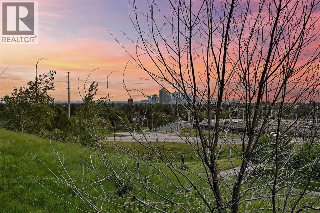 Single Family House for Sale in    Avenue SW Christie Park Calgary 