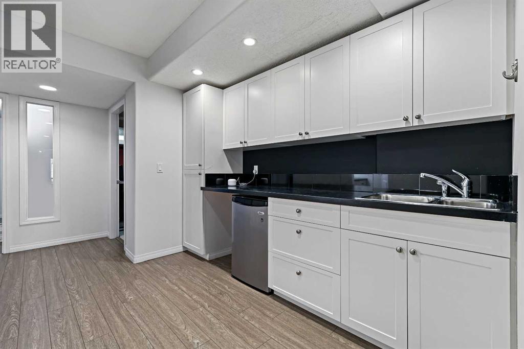 Single Family House for Sale in    Avenue SW Christie Park Calgary 