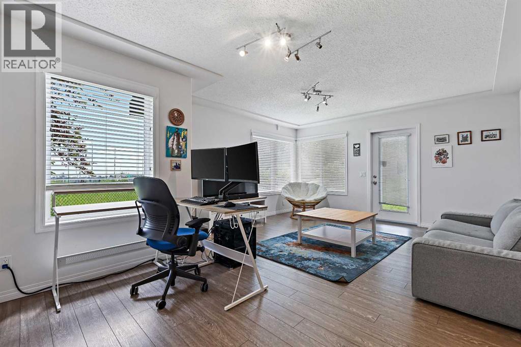 Single Family House for Sale in    Avenue SW Christie Park Calgary 