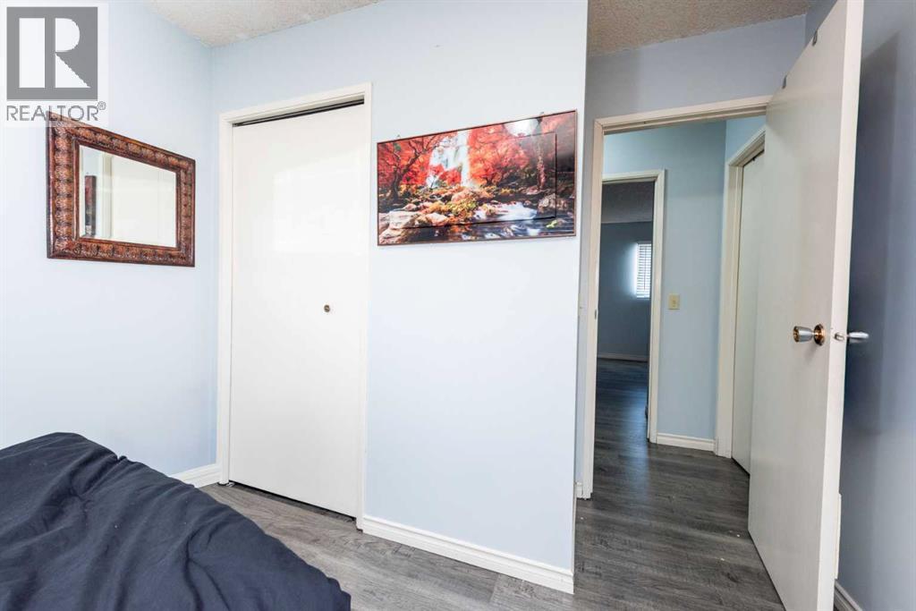 Single Family House 4 Level for Sale in  Whitefield Drive NE Whitehorn Calgary 