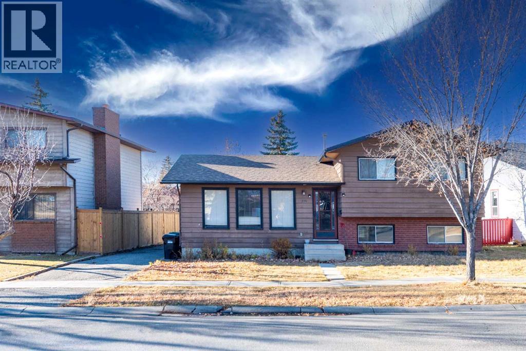 Single Family House 4 Level for Sale in  Whitefield Drive NE Whitehorn Calgary 