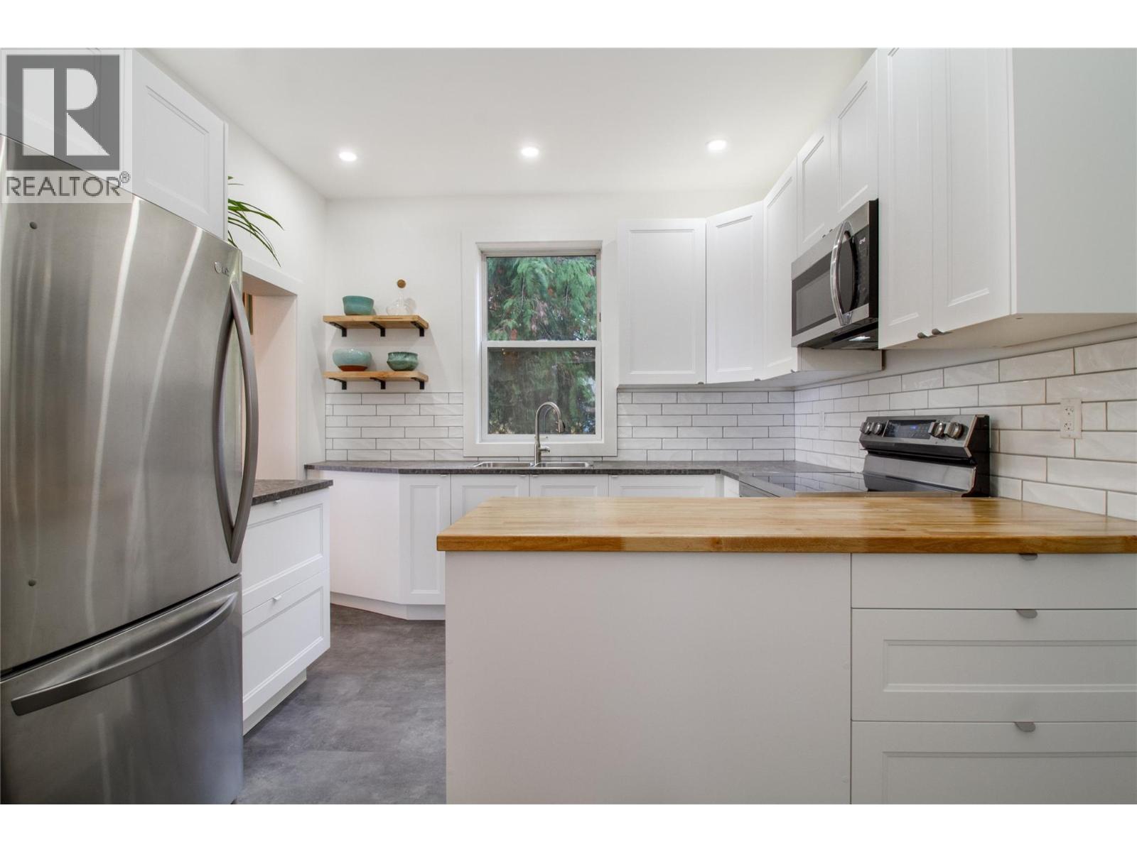 129 Maple Street, Revelstoke