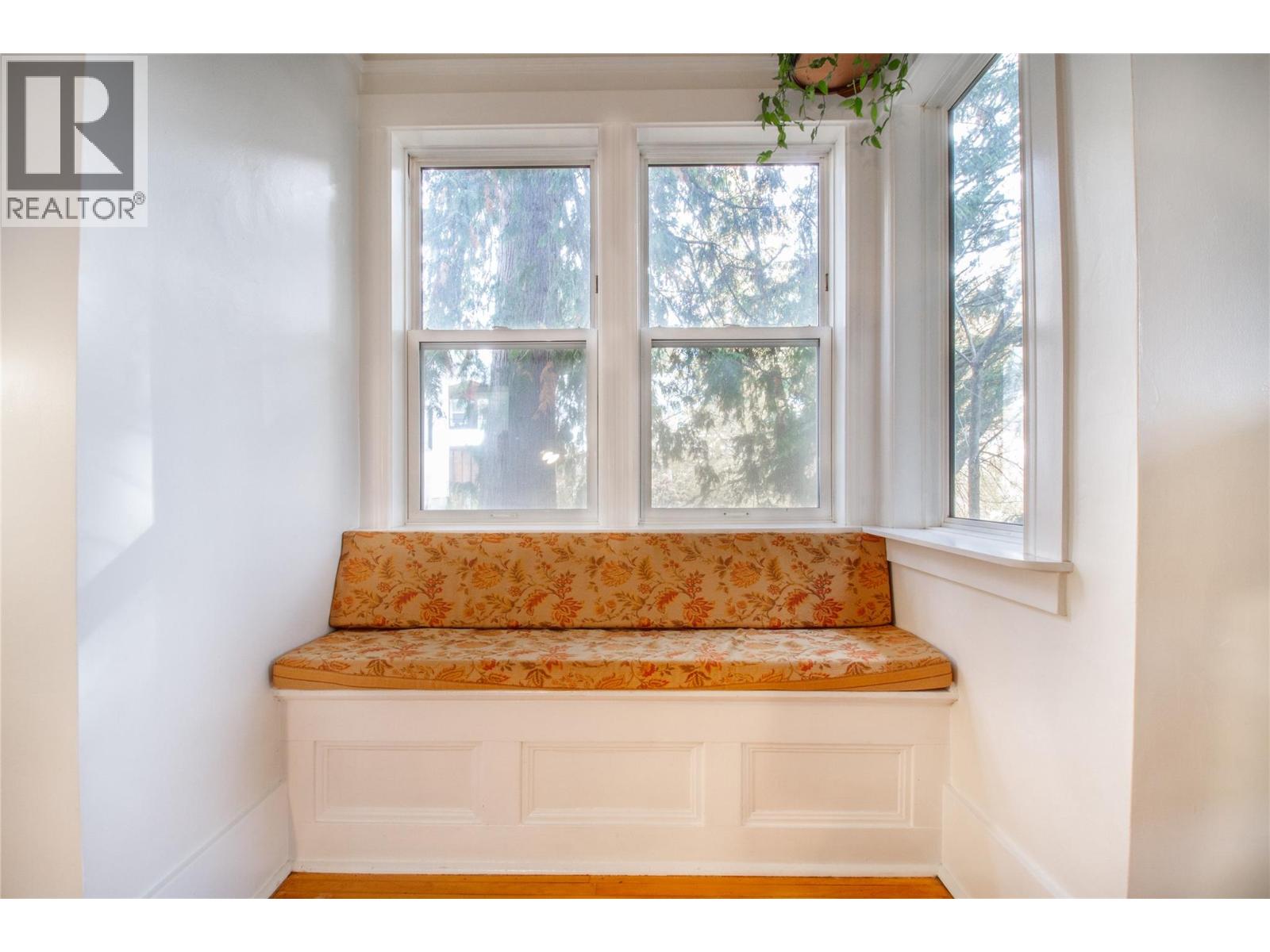 129 Maple Street, Revelstoke